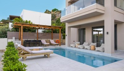 Modern villa with pool Modern villa with pool